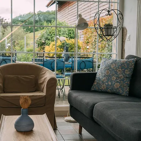 Maison Veyronne Ferme Renovee Avec Piscine 펜션 *