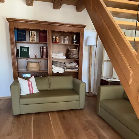 Maison Veyronne Ferme Renovee Avec Piscine 펜션 Dizy