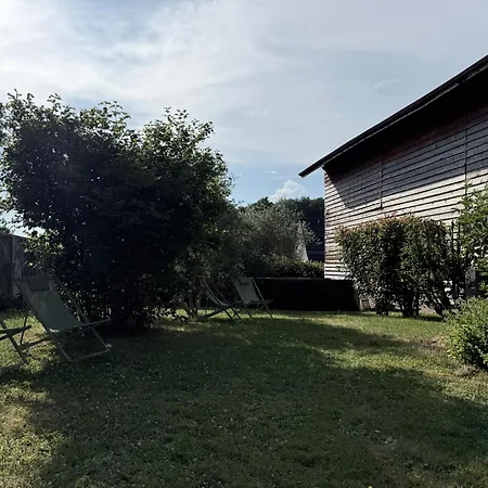 Maison Veyronne Ferme Renovee Avec Piscine 펜션